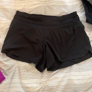 Lululemon size 6 black shorts